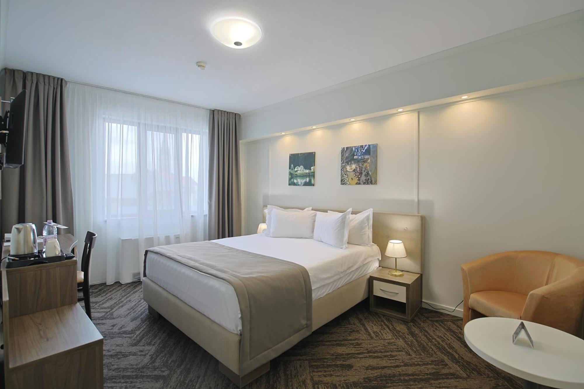 Potaissa Hotel Turda Bagian luar foto