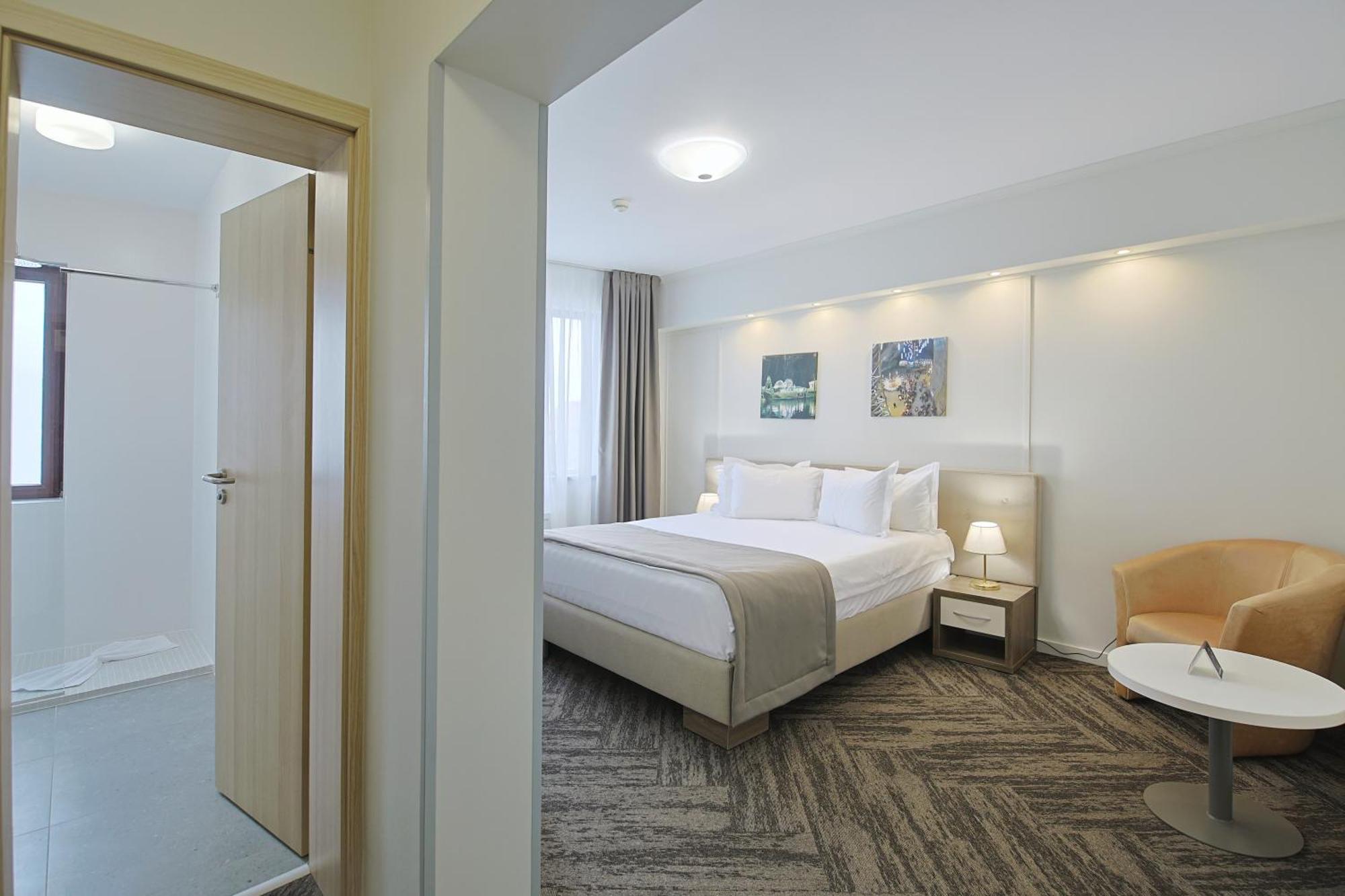 Potaissa Hotel Turda Bagian luar foto