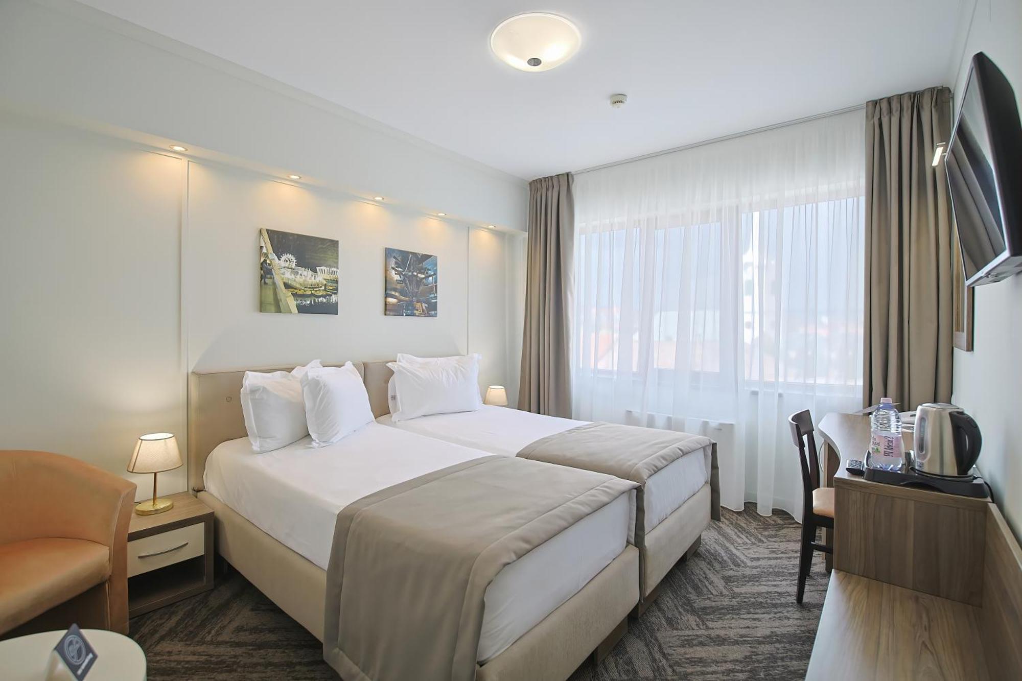 Potaissa Hotel Turda Bagian luar foto