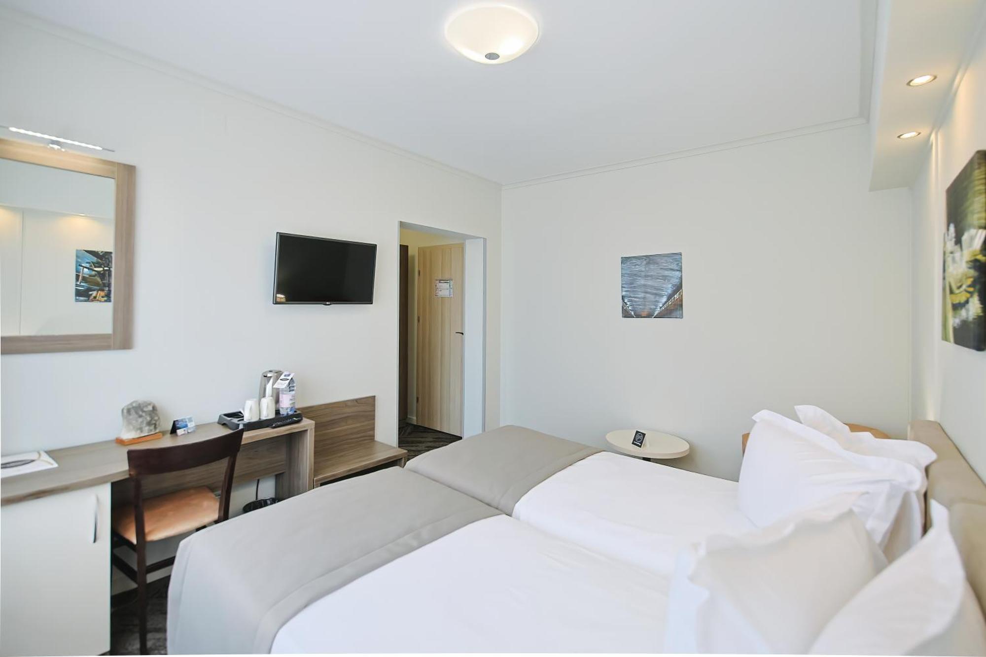 Potaissa Hotel Turda Bagian luar foto